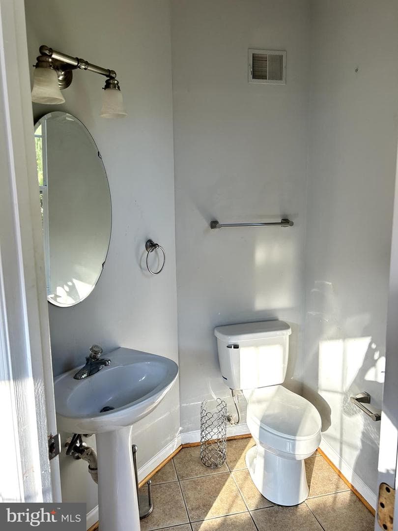 6606 Landing Way photo 34