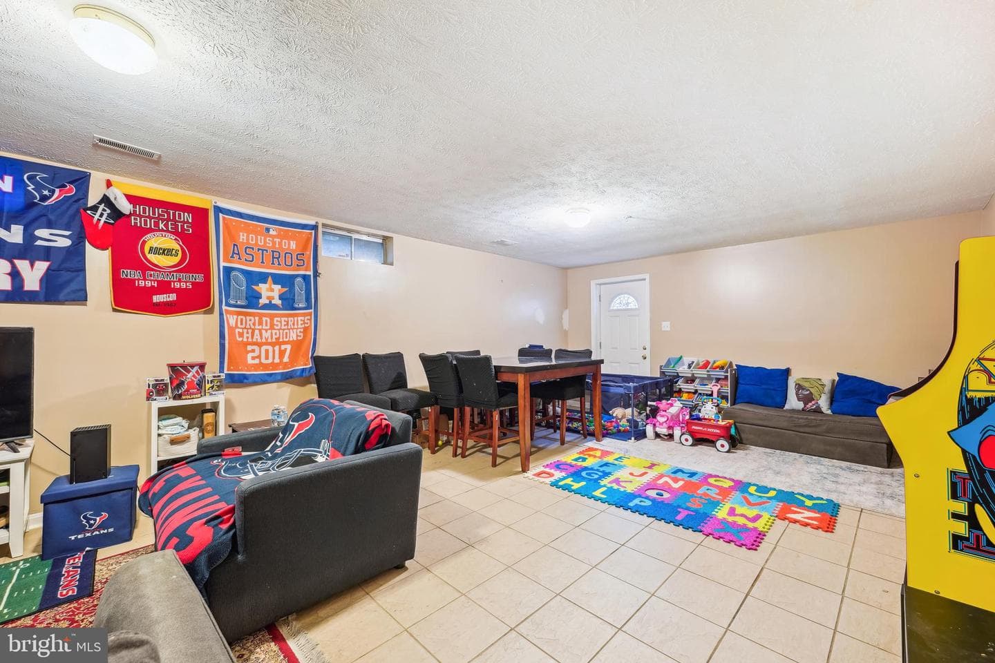 12805 Jervis Street photo 33