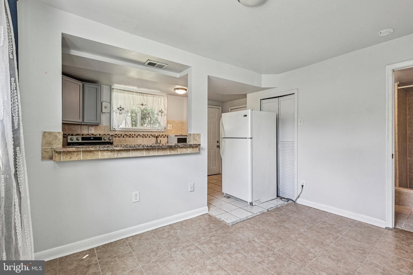 6602 Cipriano Road photo 39