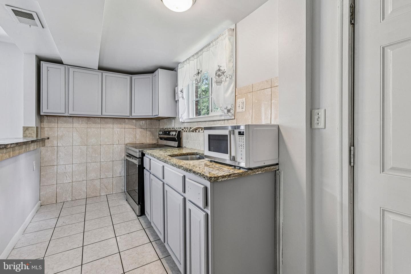 6602 Cipriano Road photo 41