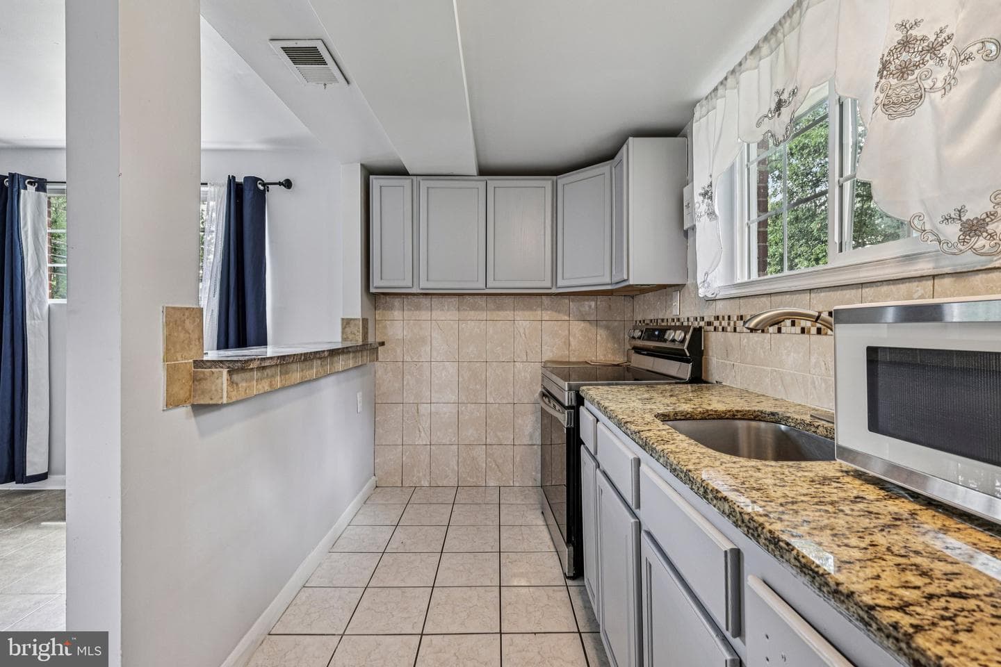 6602 Cipriano Road photo 42