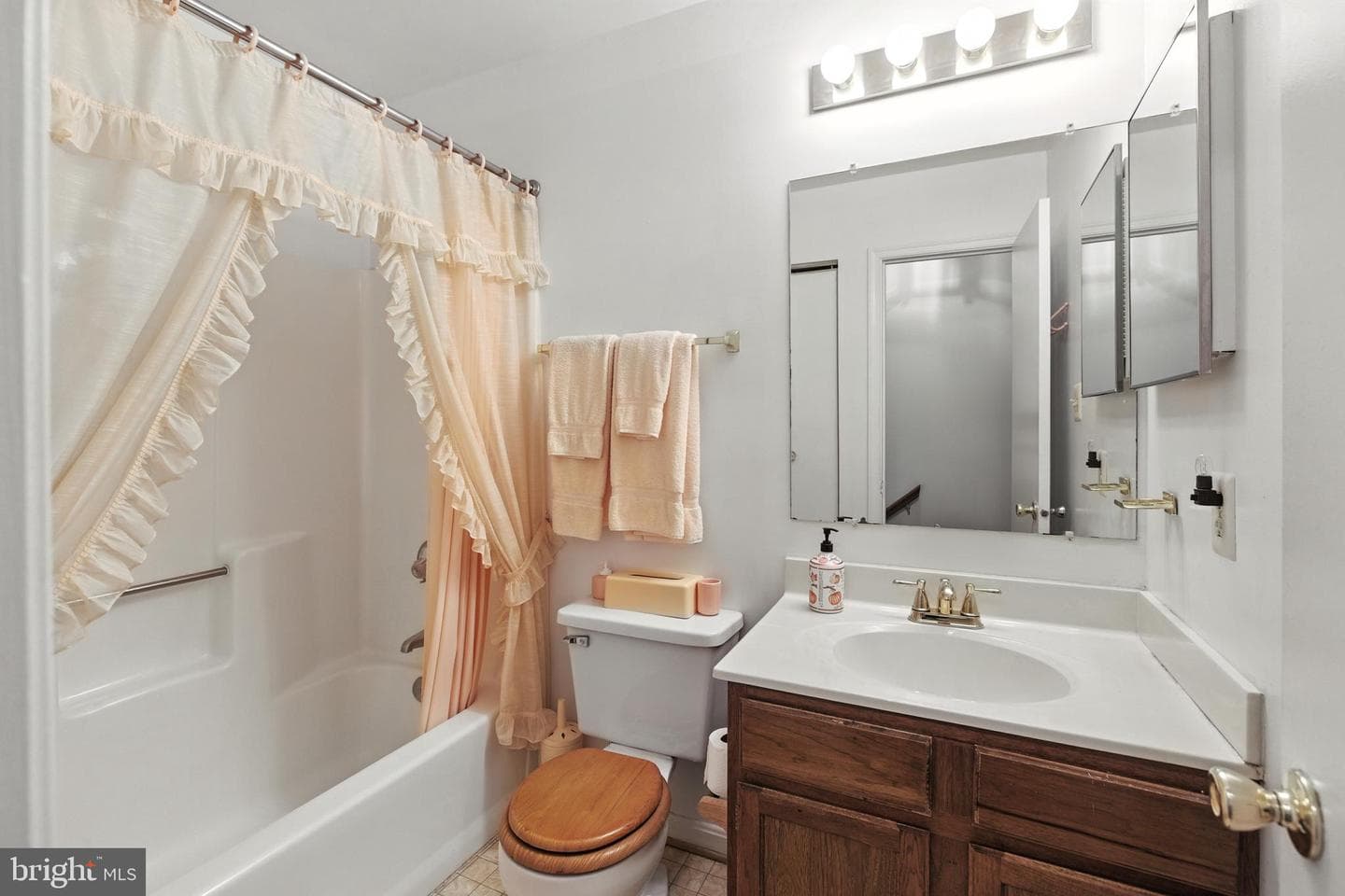 12212 Kings Arrow Street photo 11