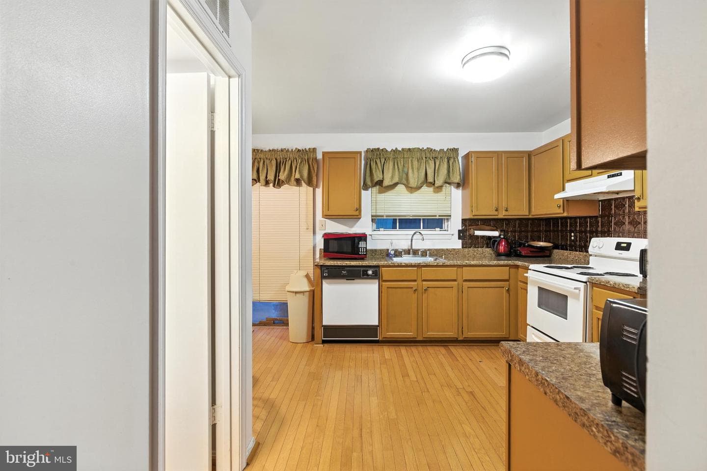12212 Kings Arrow Street photo 7