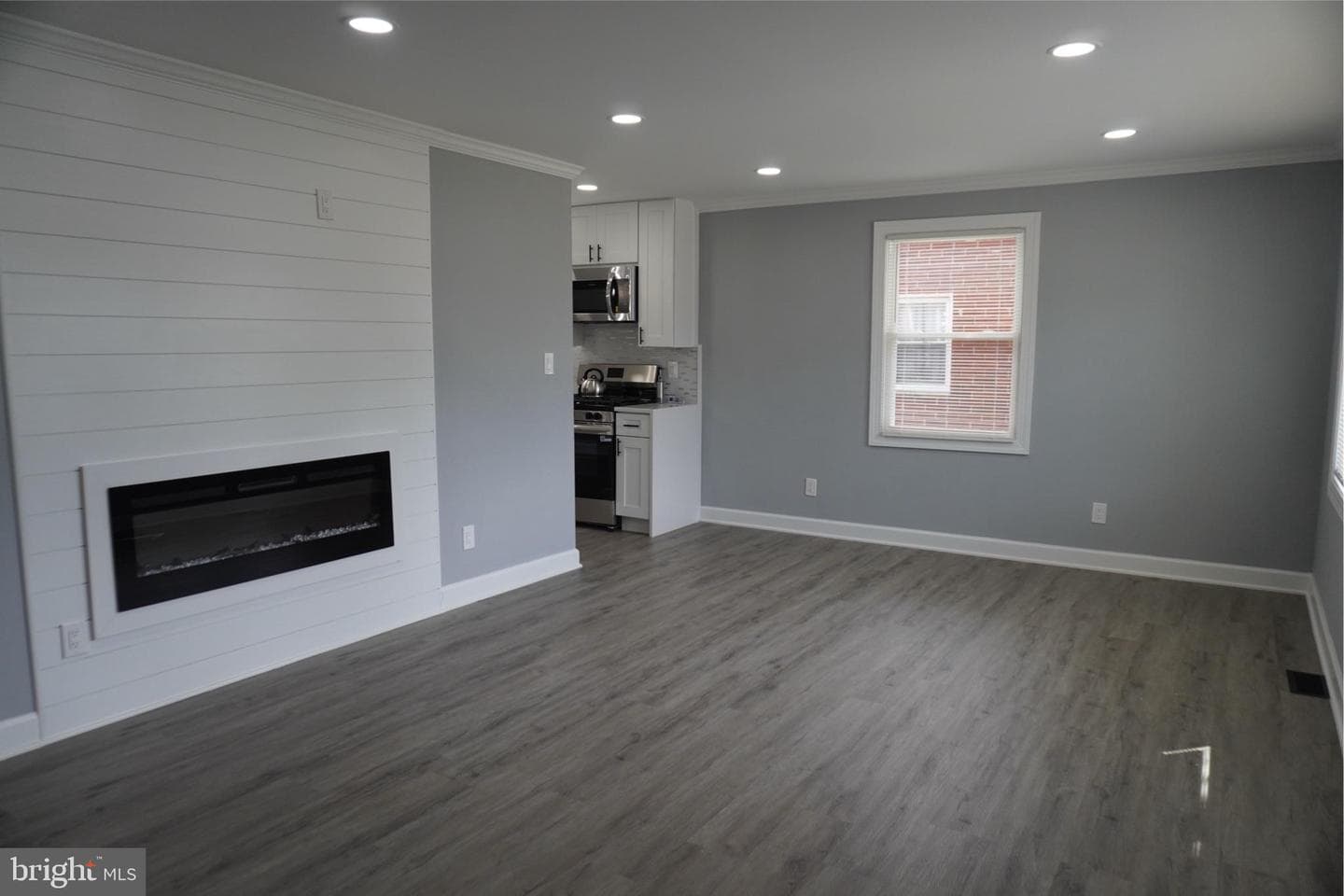 6516 Adak Street photo 10