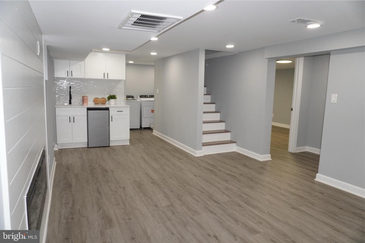 6516 Adak Street photo 24