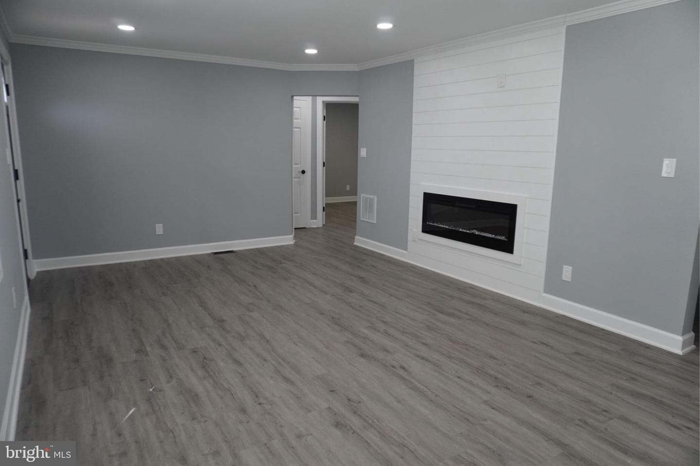 6516 Adak Street photo 5