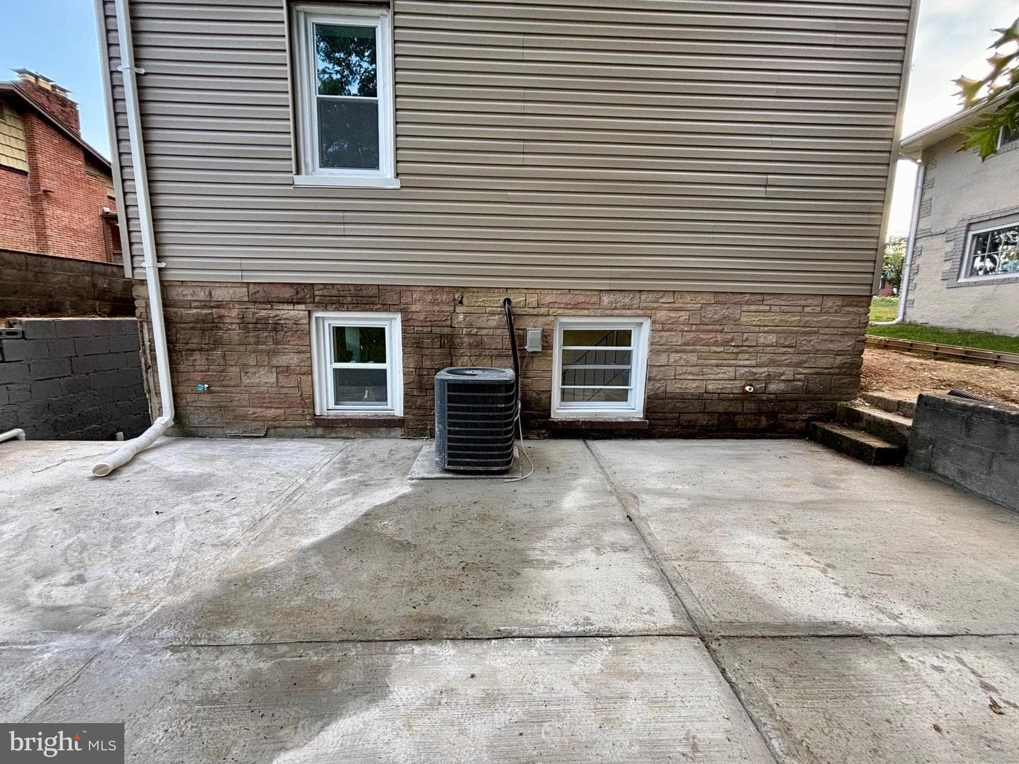 1922 Campbell Drive photo 41