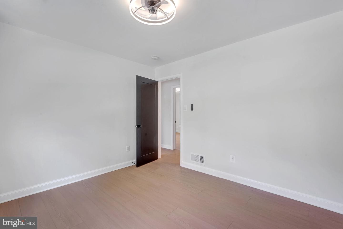 5410 Old Branch Avenue photo 18