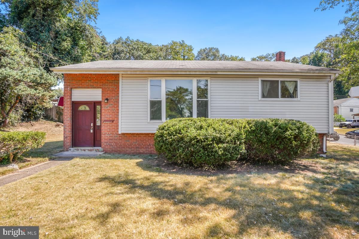 5300 Varnum Place photo 1