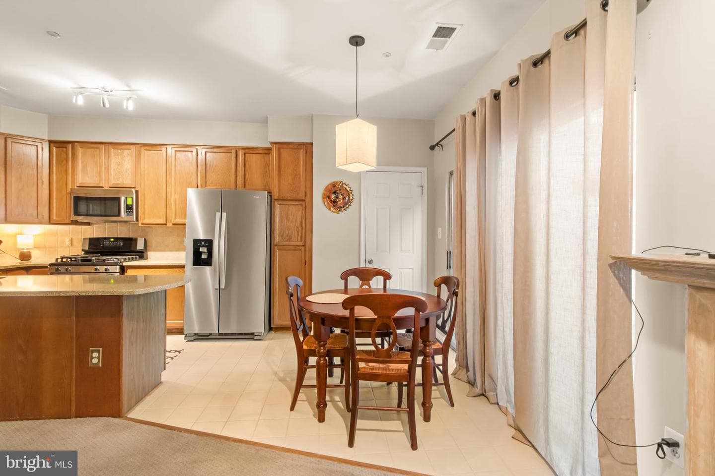 16113 Parklawn Place photo 14