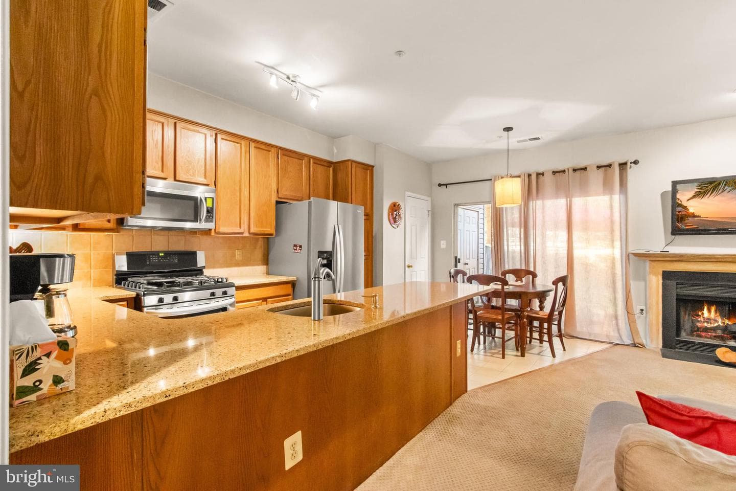 16113 Parklawn Place photo 18