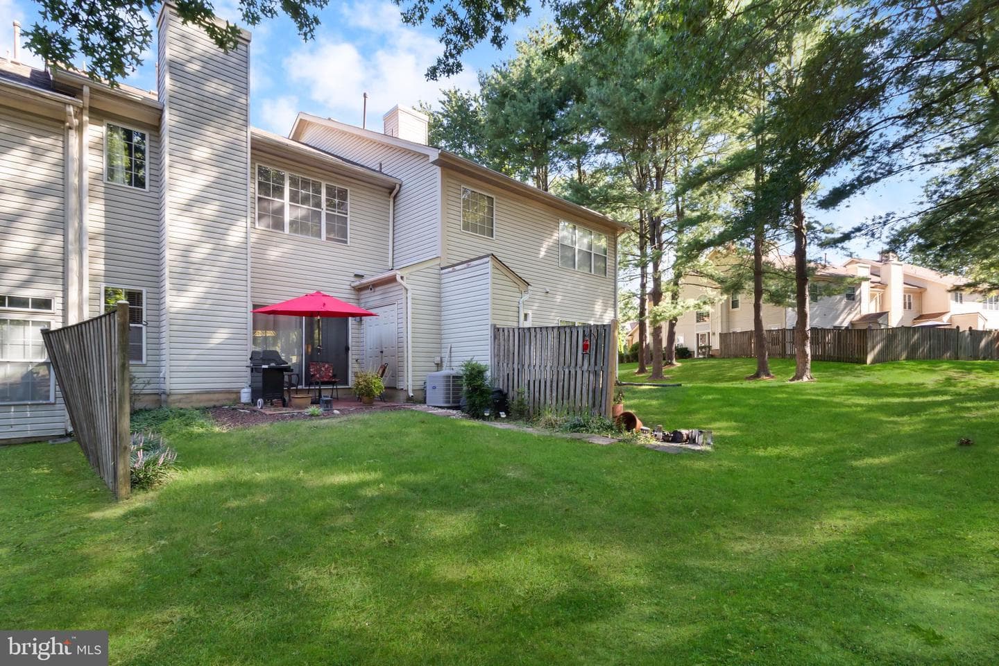 16113 Parklawn Place photo 34