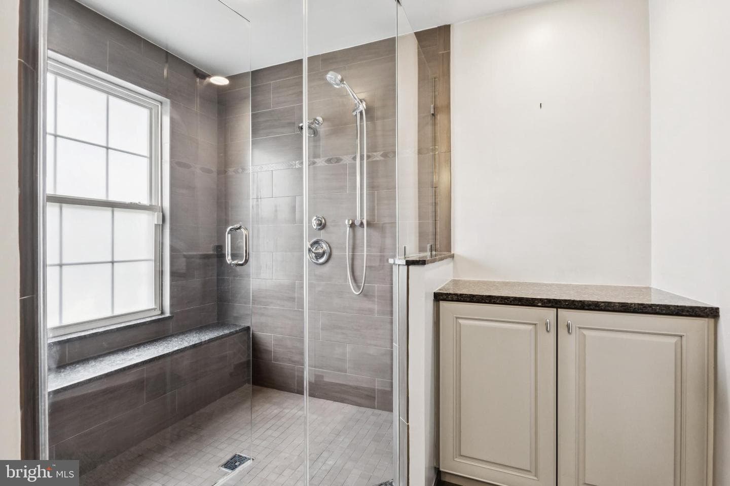 8305 Joan Place photo 4