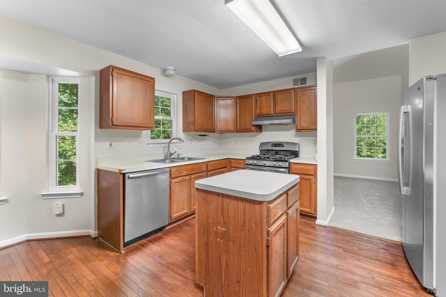6425 Gwinnett Lane photo 10