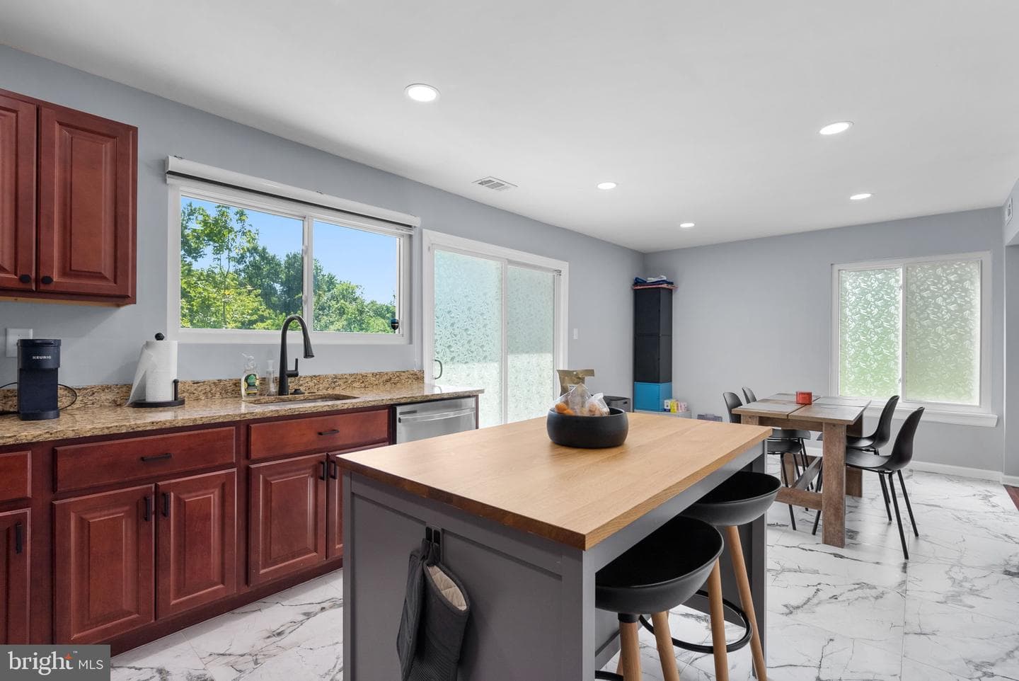 15811 Perkins Lane photo 16