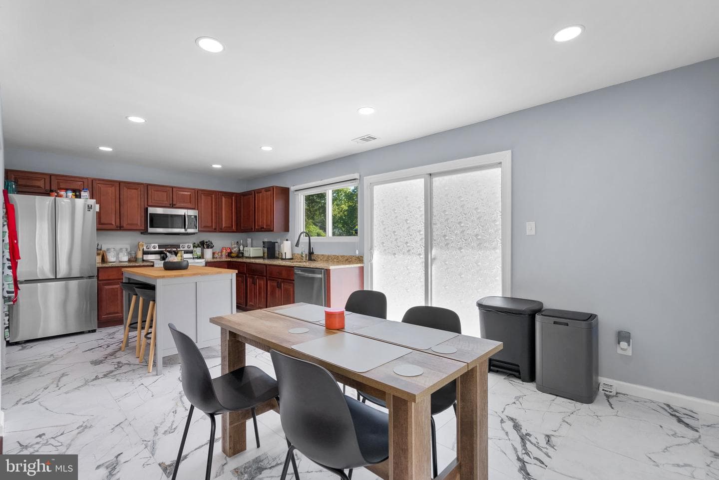 15811 Perkins Lane photo 18