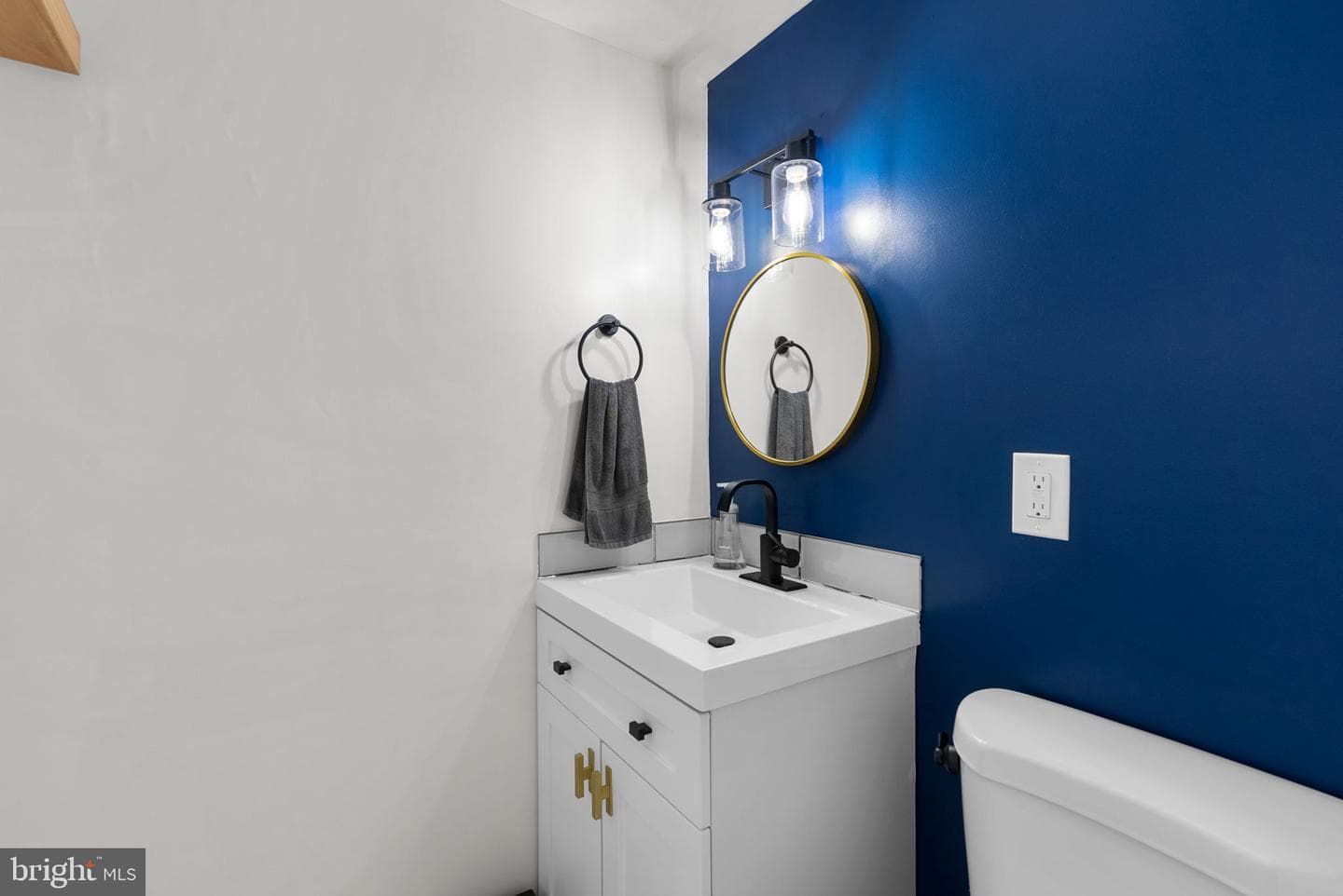 15811 Perkins Lane photo 22