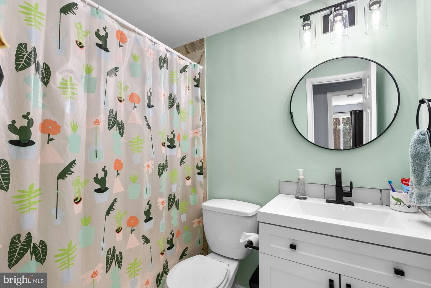 15811 Perkins Lane photo 26
