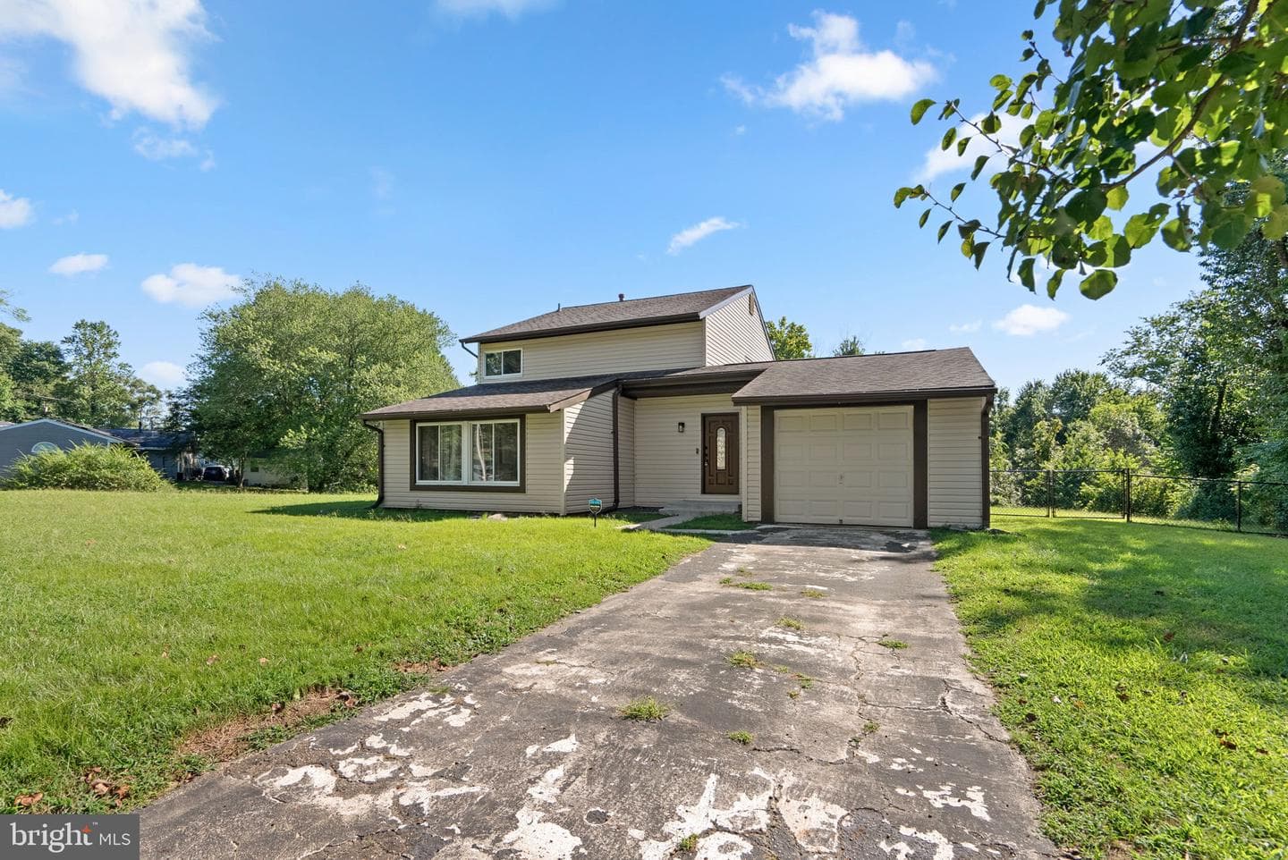 15811 Perkins Lane photo 4