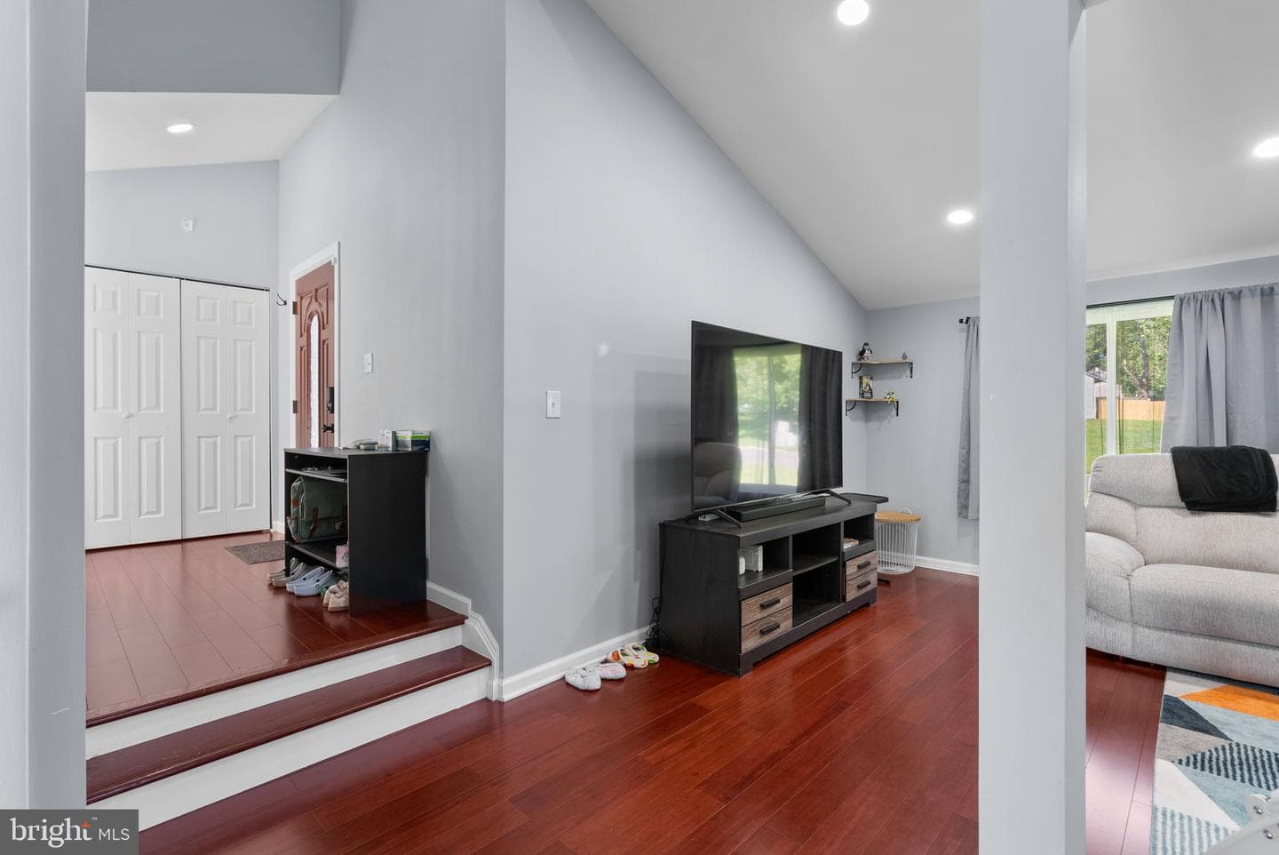 15811 Perkins Lane photo 6