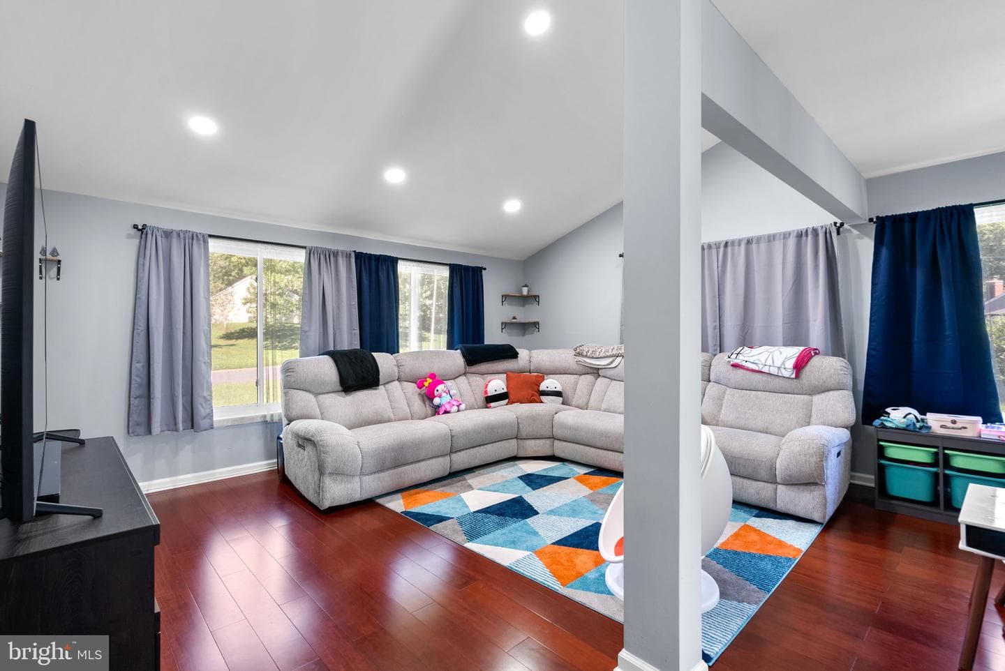 15811 Perkins Lane photo 7