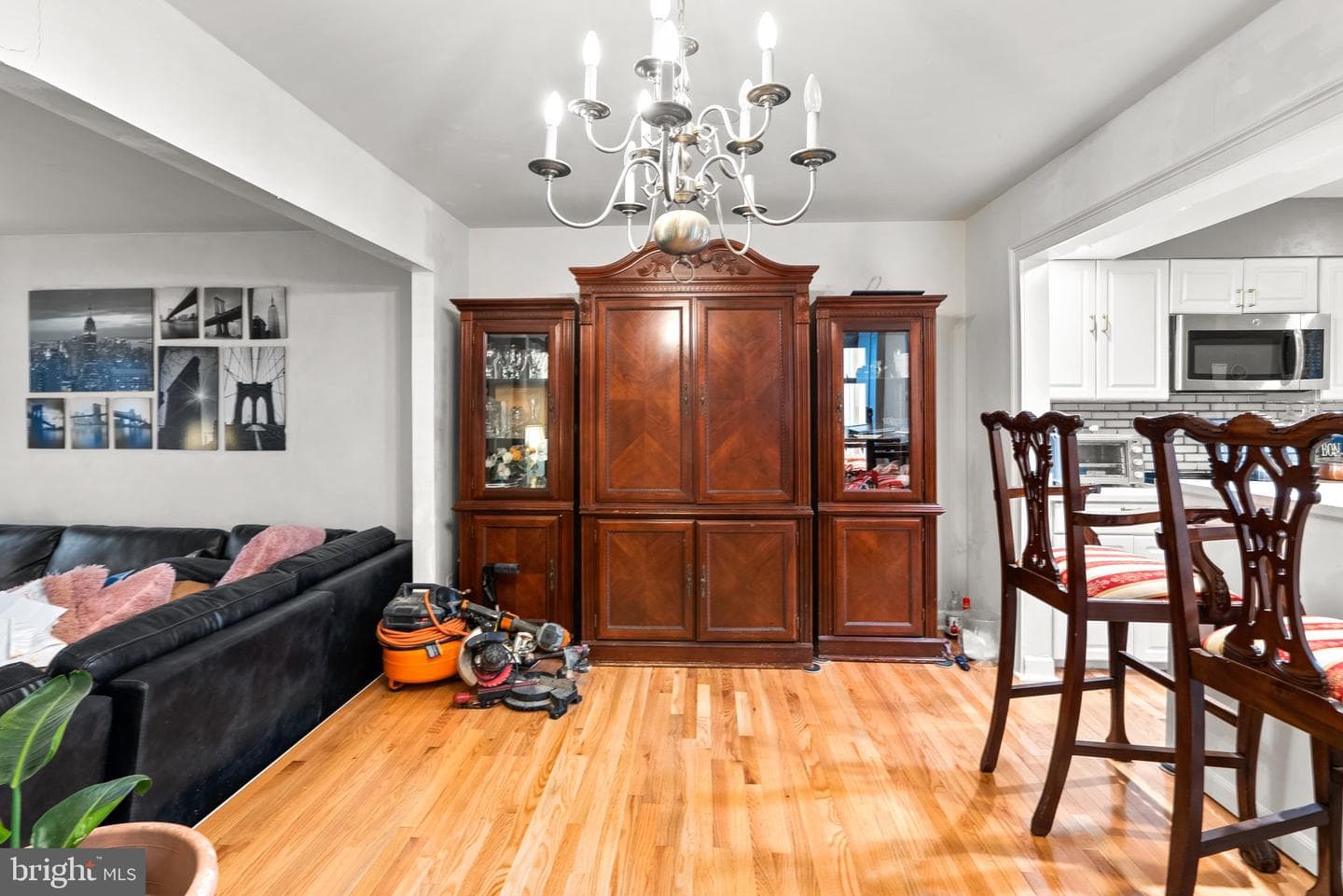 8111 Bird Lane photo 8