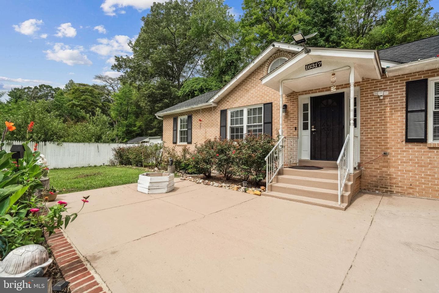 16317 Manning Road W photo 35