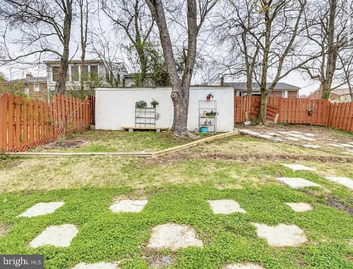 4108 Lyons Street photo 3