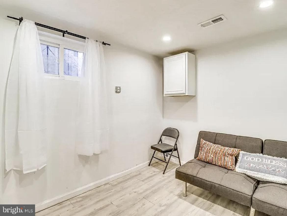 4108 Lyons Street photo 7