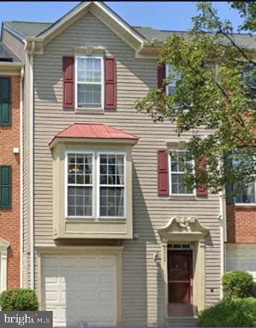 6404 Landing Way photo 1