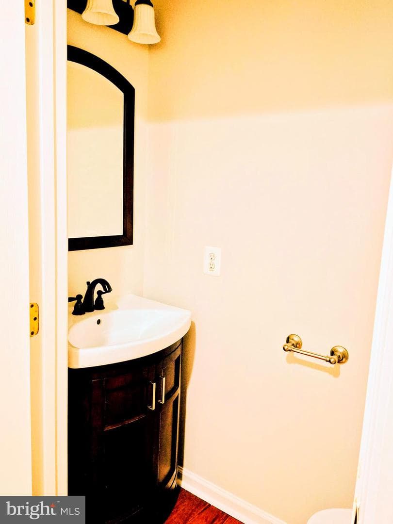 6404 Landing Way photo 11
