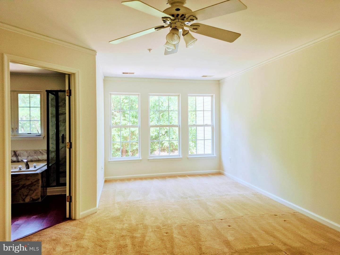 6404 Landing Way photo 9