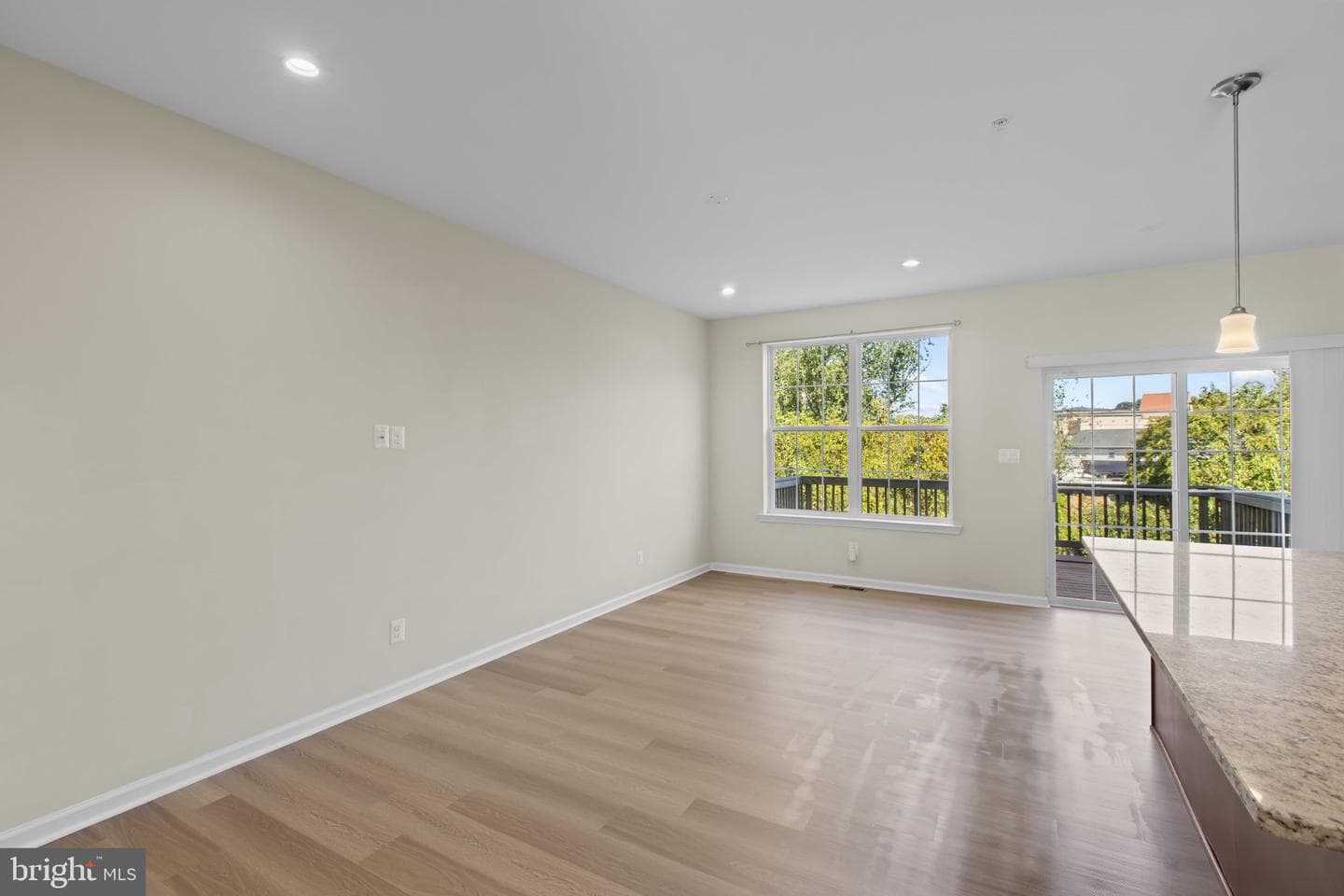 748 Maury Avenue photo 11