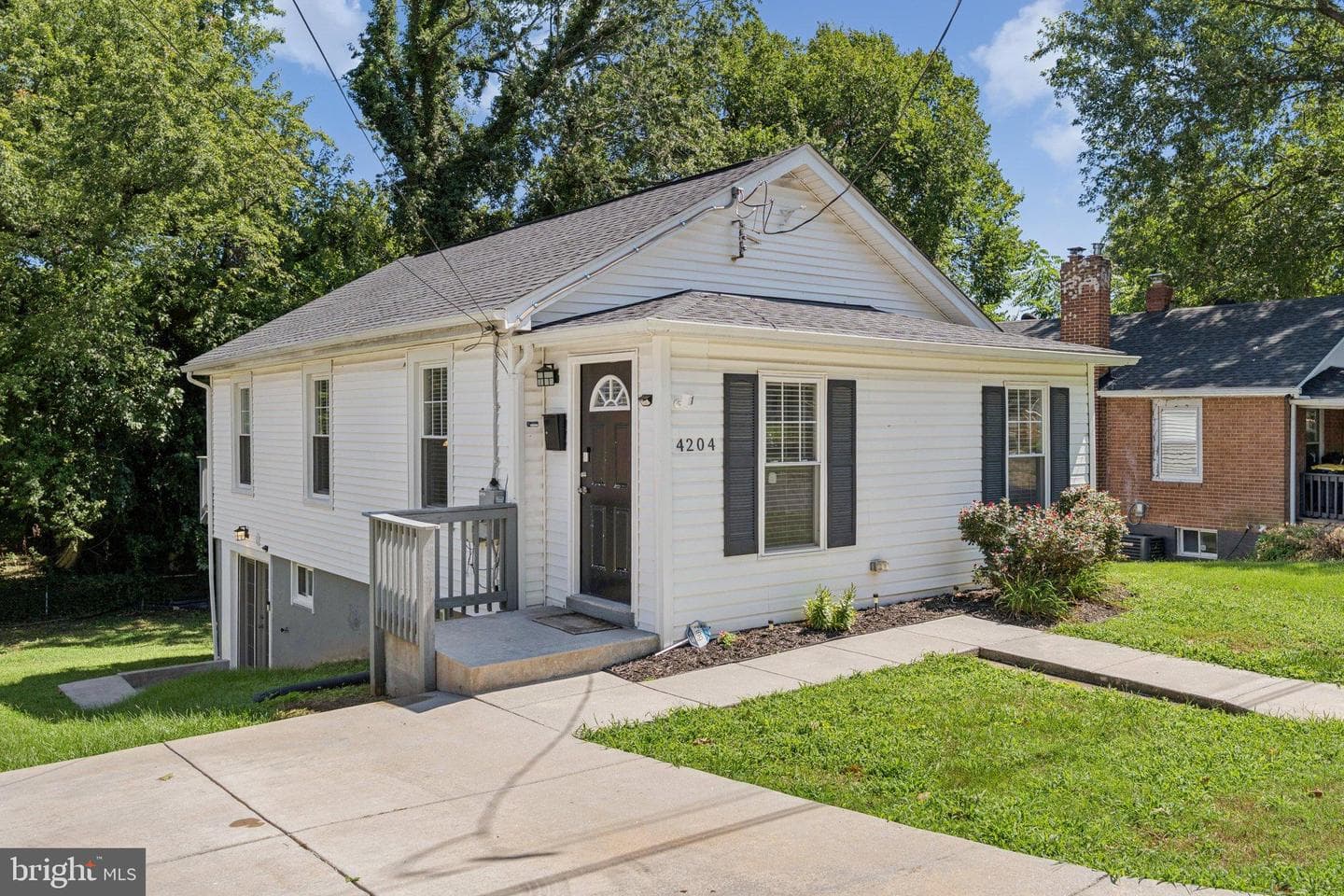 4204 Urn Street photo 1