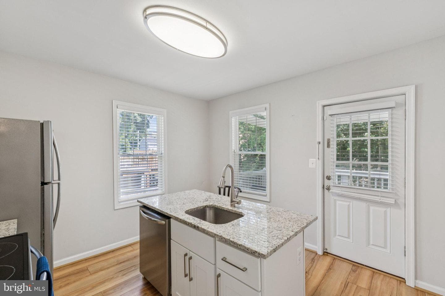 4204 Urn Street photo 13