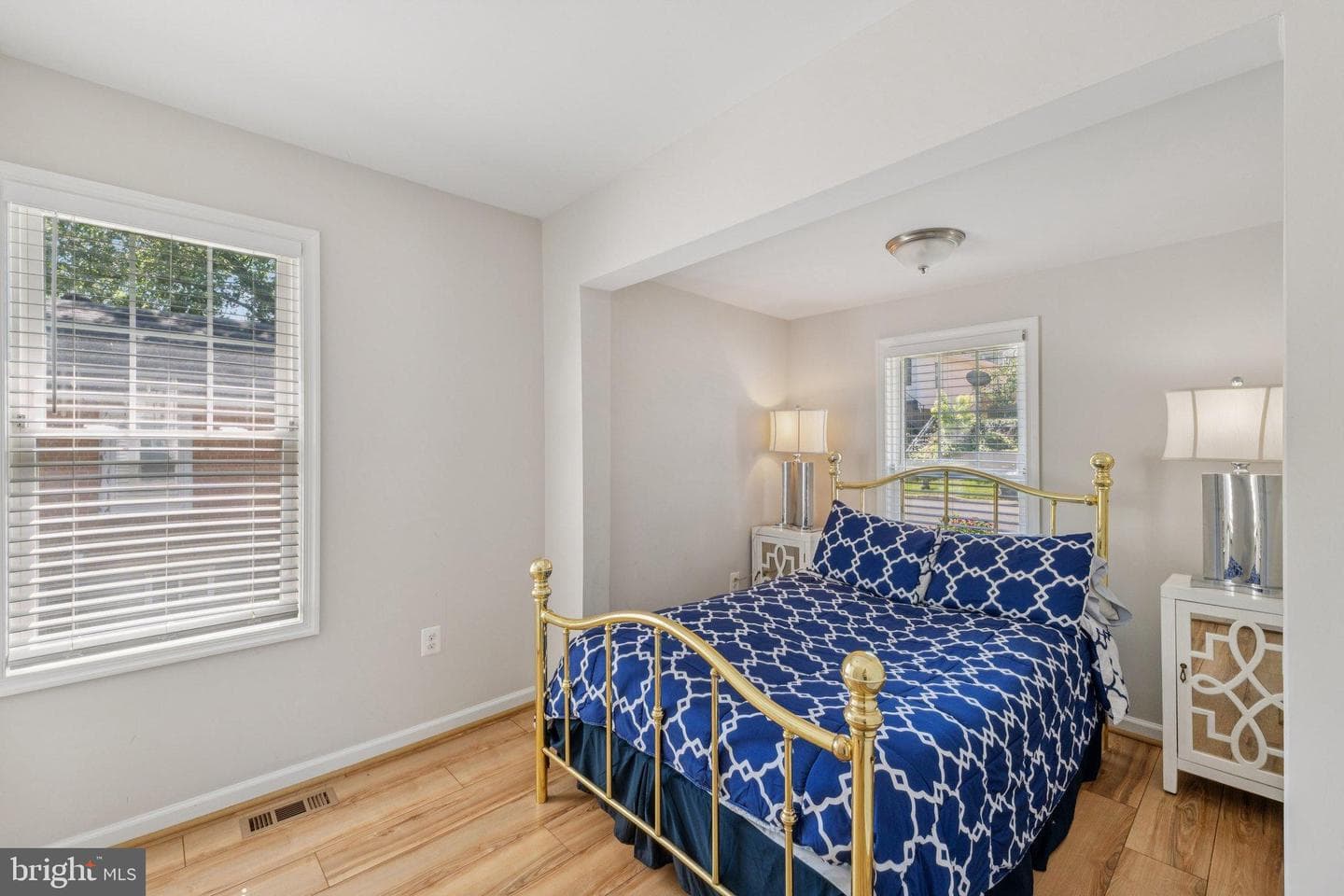 4204 Urn Street photo 8