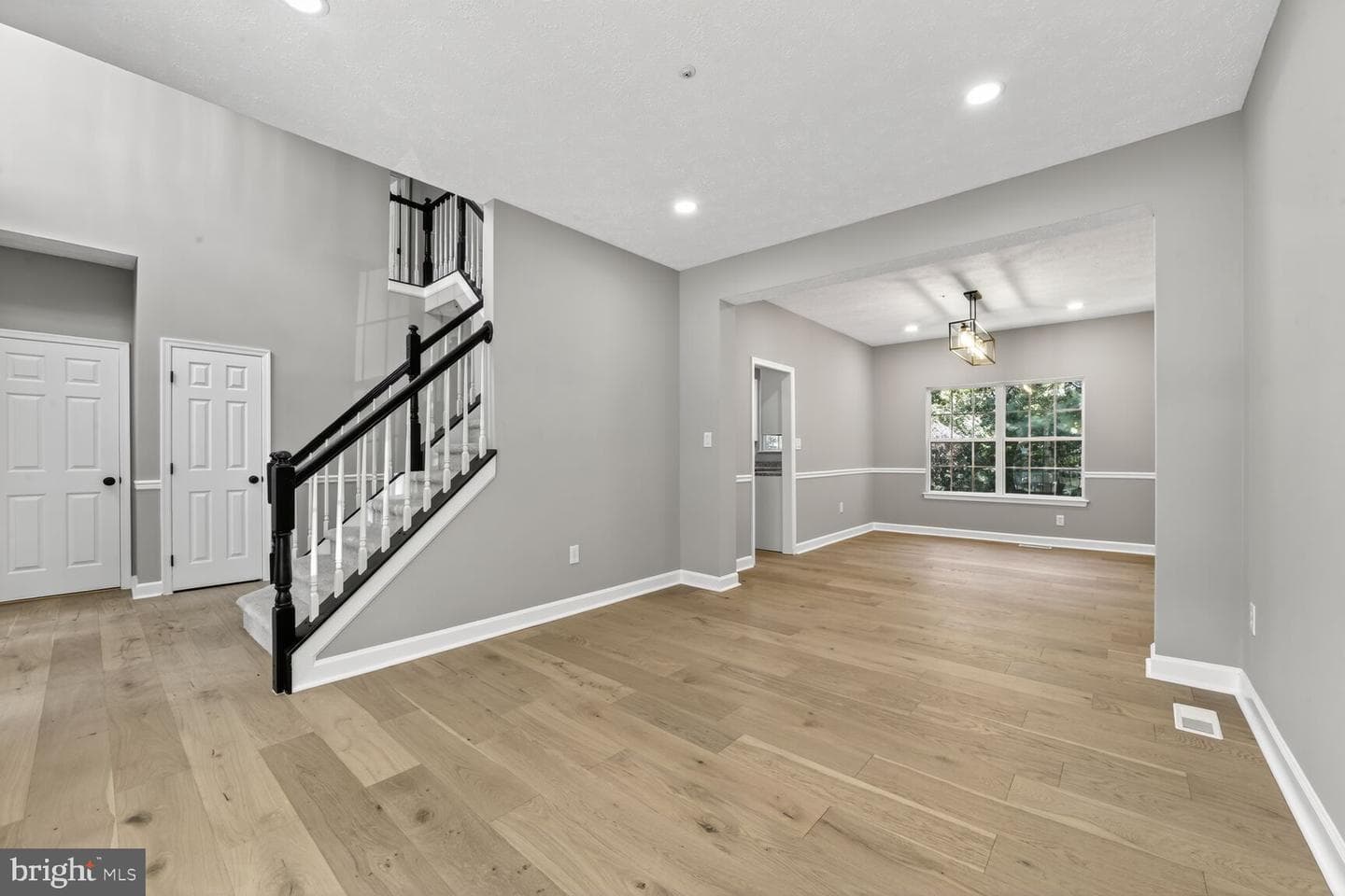 1015 Consideration Lane photo 3