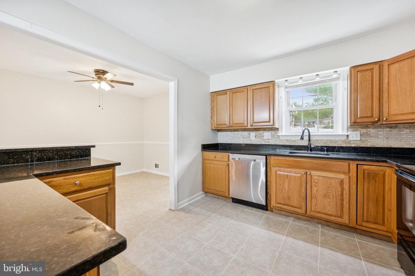 6109 Claridge Road photo 11