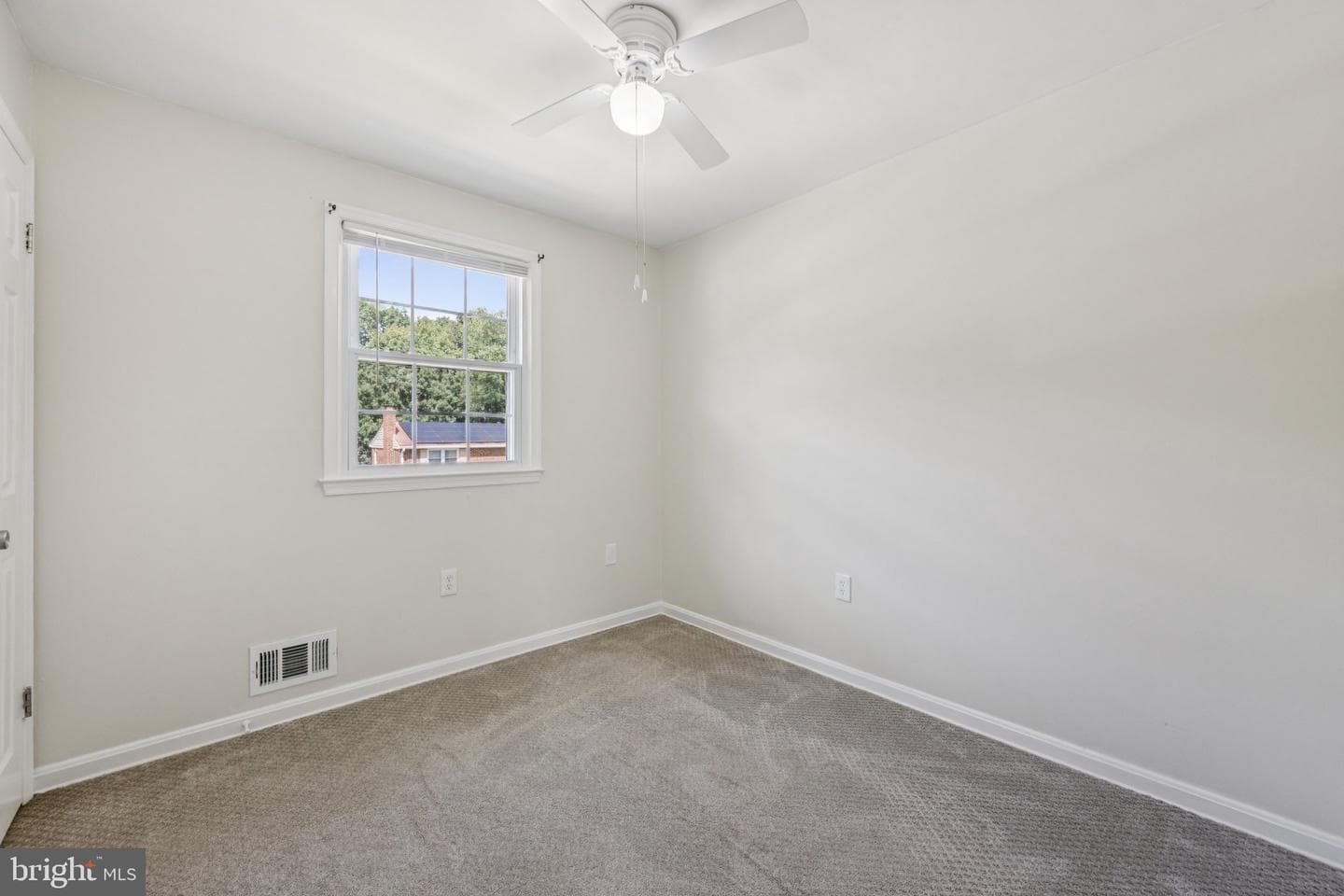 6109 Claridge Road photo 24