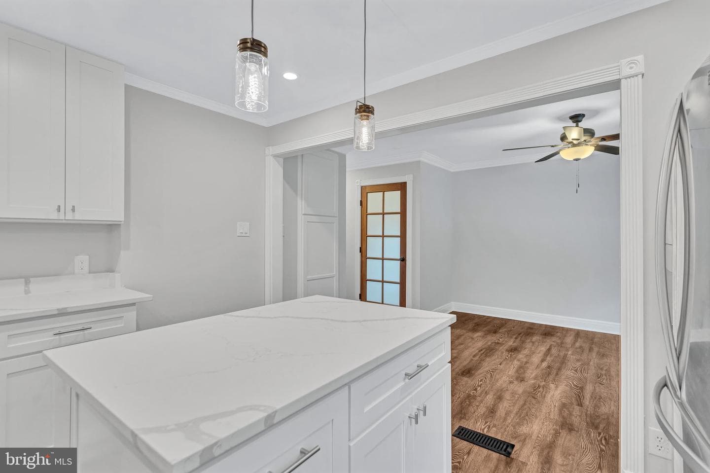 15903 Sherwood Avenue photo 11