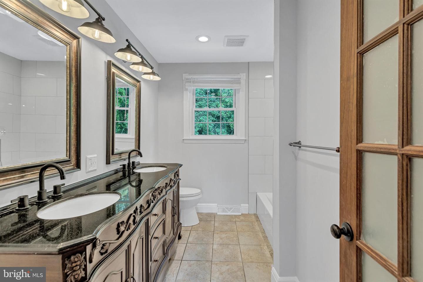 15903 Sherwood Avenue photo 24