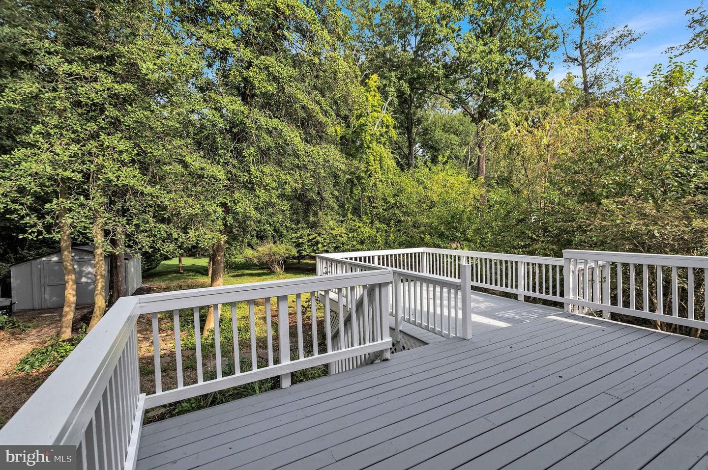 15903 Sherwood Avenue photo 38