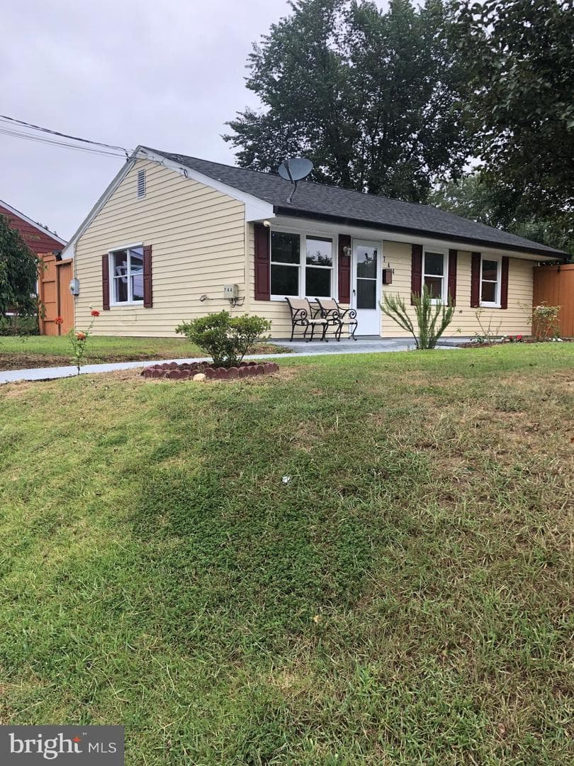 744 Carson Avenue photo 1