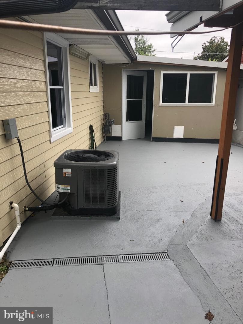 744 Carson Avenue photo 12