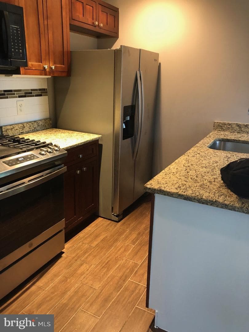 744 Carson Avenue photo 3
