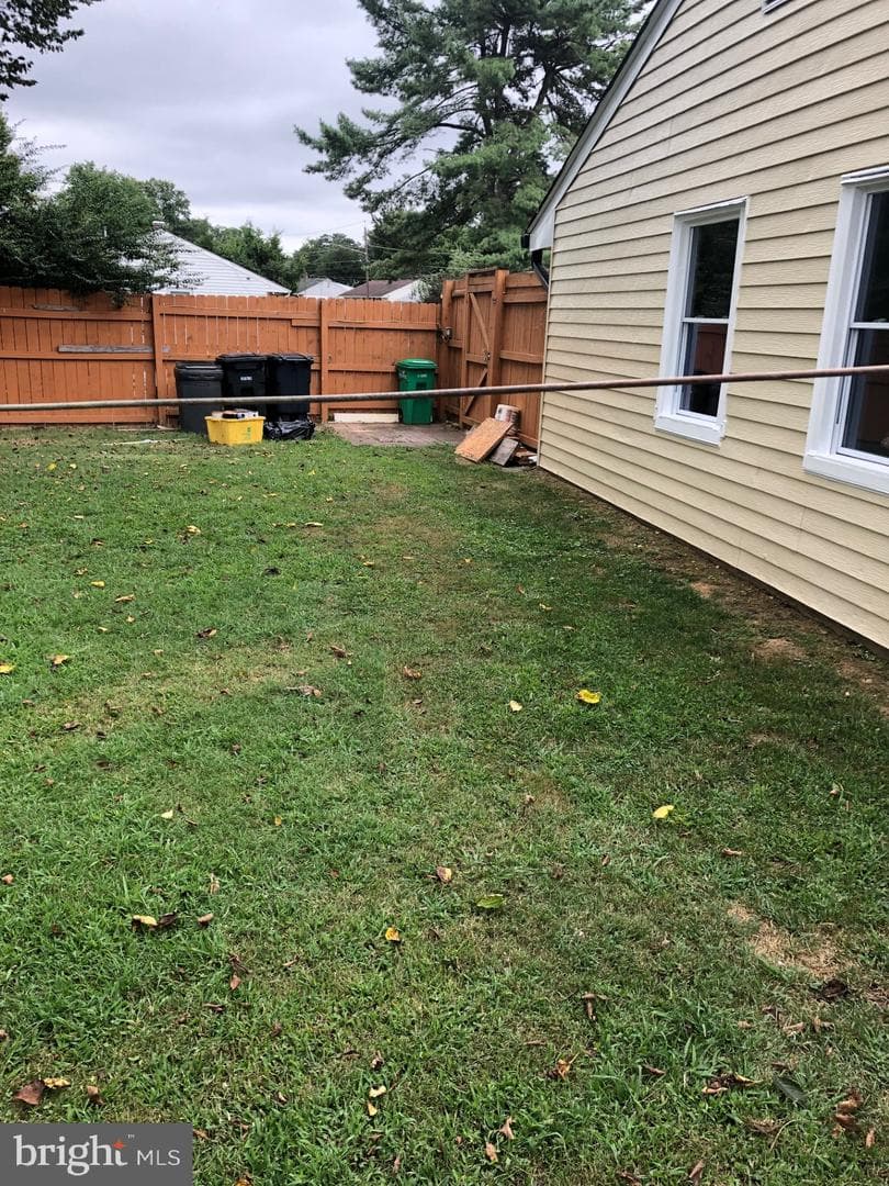 744 Carson Avenue photo 9
