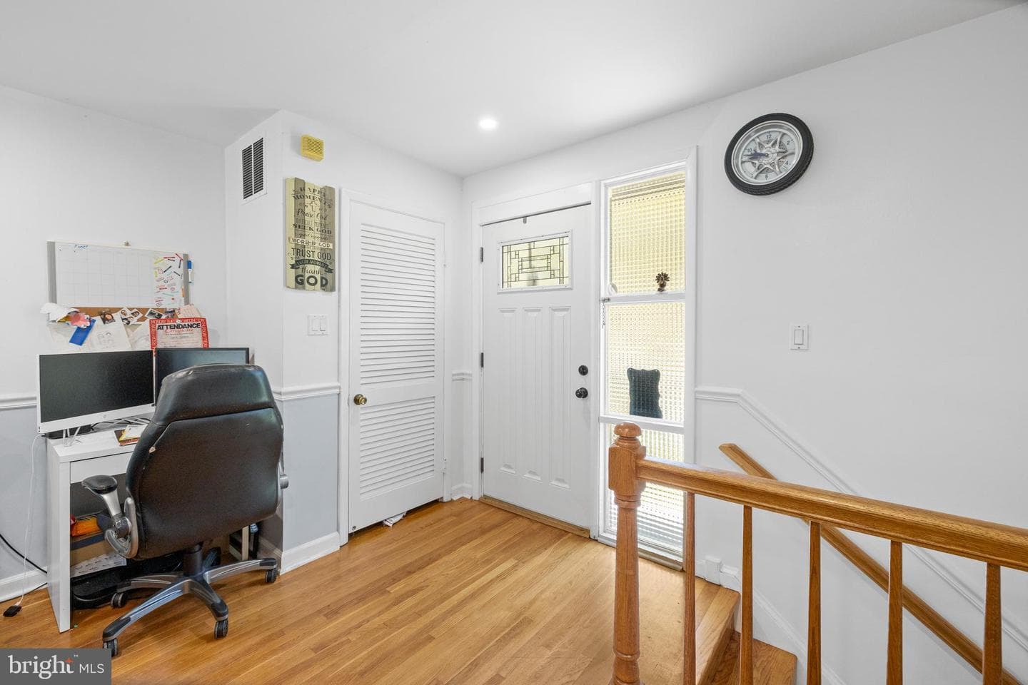 7519 Sweetbriar Drive photo 4