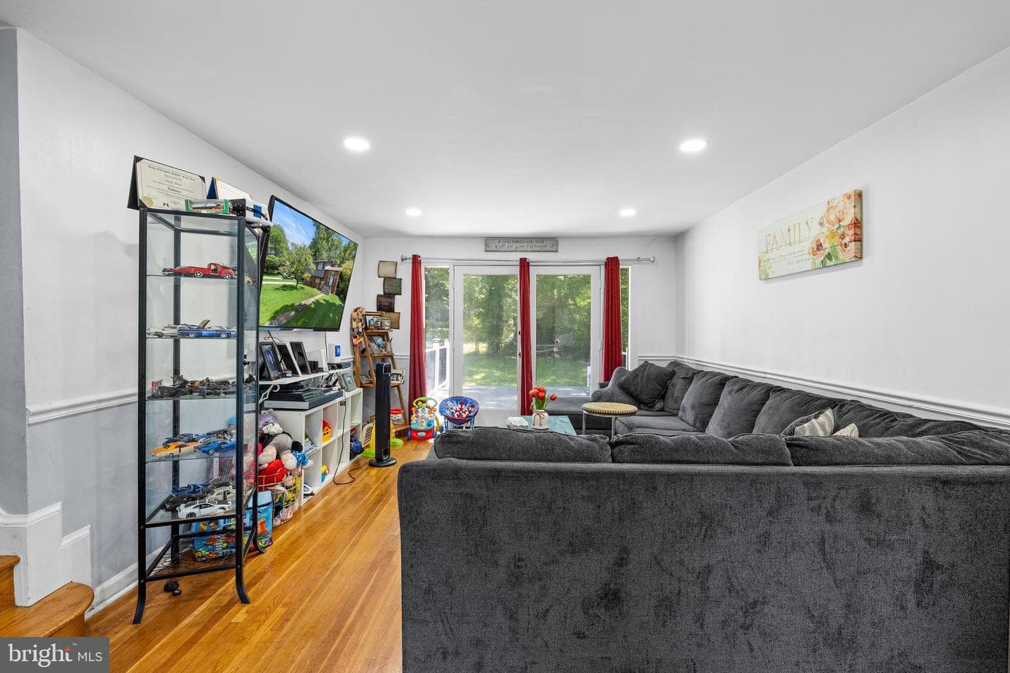 7519 Sweetbriar Drive photo 6