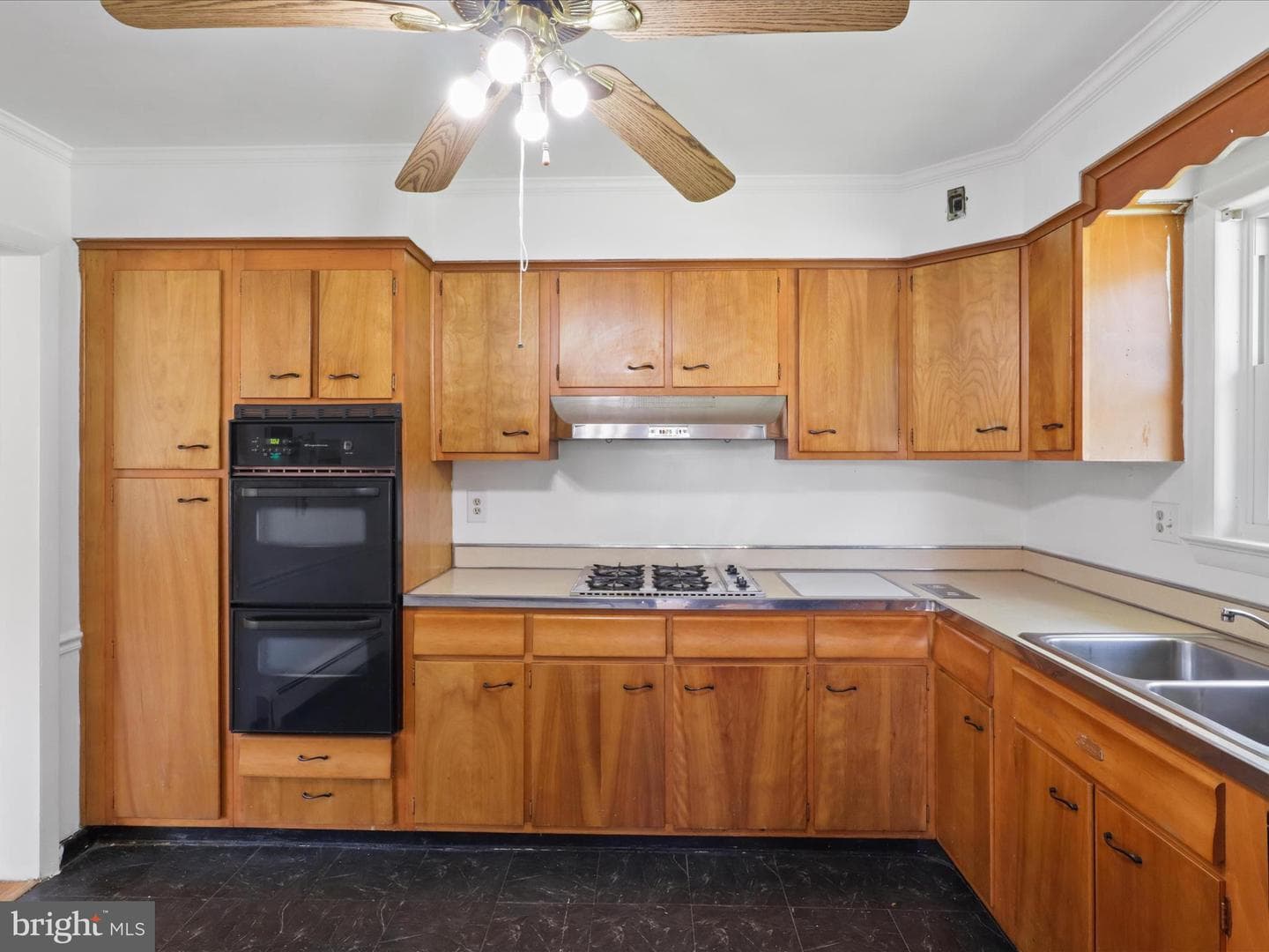 9605 Beverly Avenue photo 12