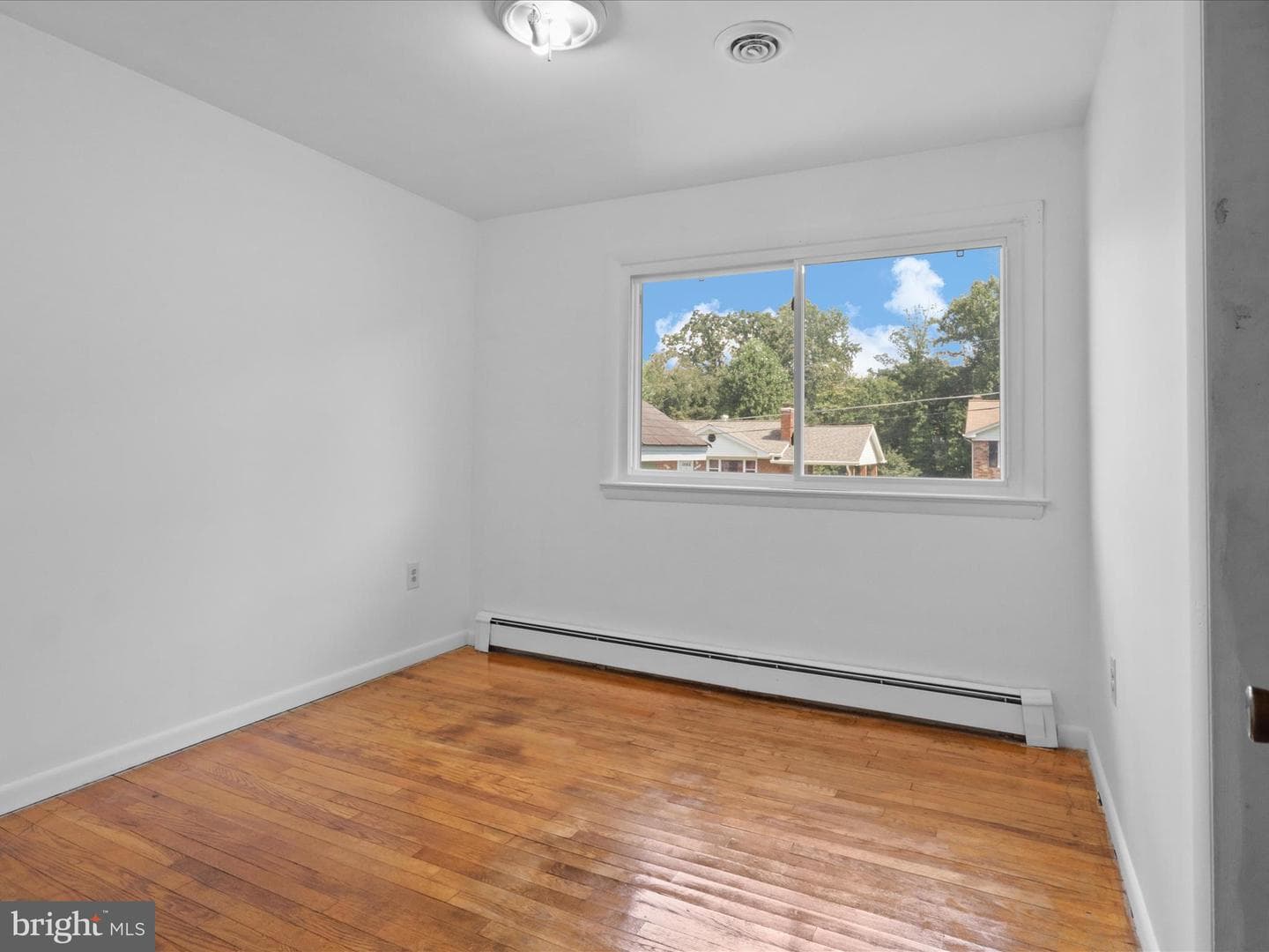 9605 Beverly Avenue photo 17